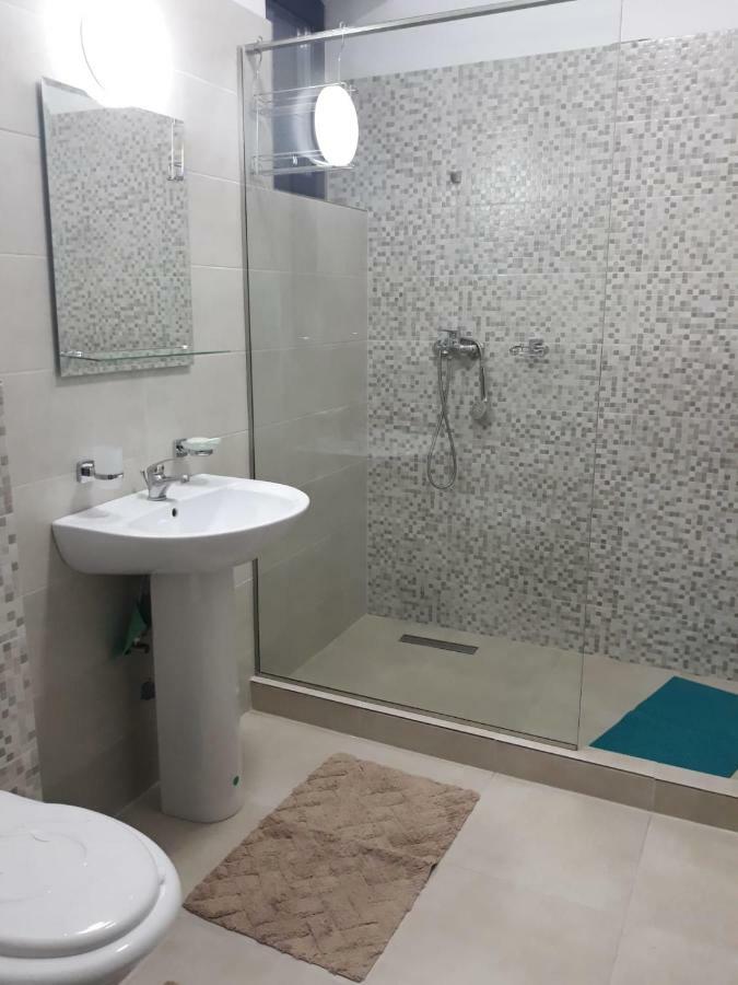 Vibe Studio Apartment นาโวดาริ ห้อง รูปภาพ